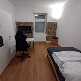 Apartment for rent for €1,350 per month in Köln, Marienstraße
