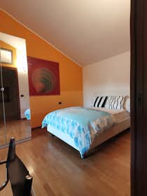 Private room for rent for €690 per month in Milan, Via Cusago