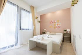 Appartamento in affitto a 950 € al mese a Milan, Via Cesare Arici