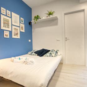 Wohnung for rent for 850 € per month in Milan, Viale Giovanni Suzzani