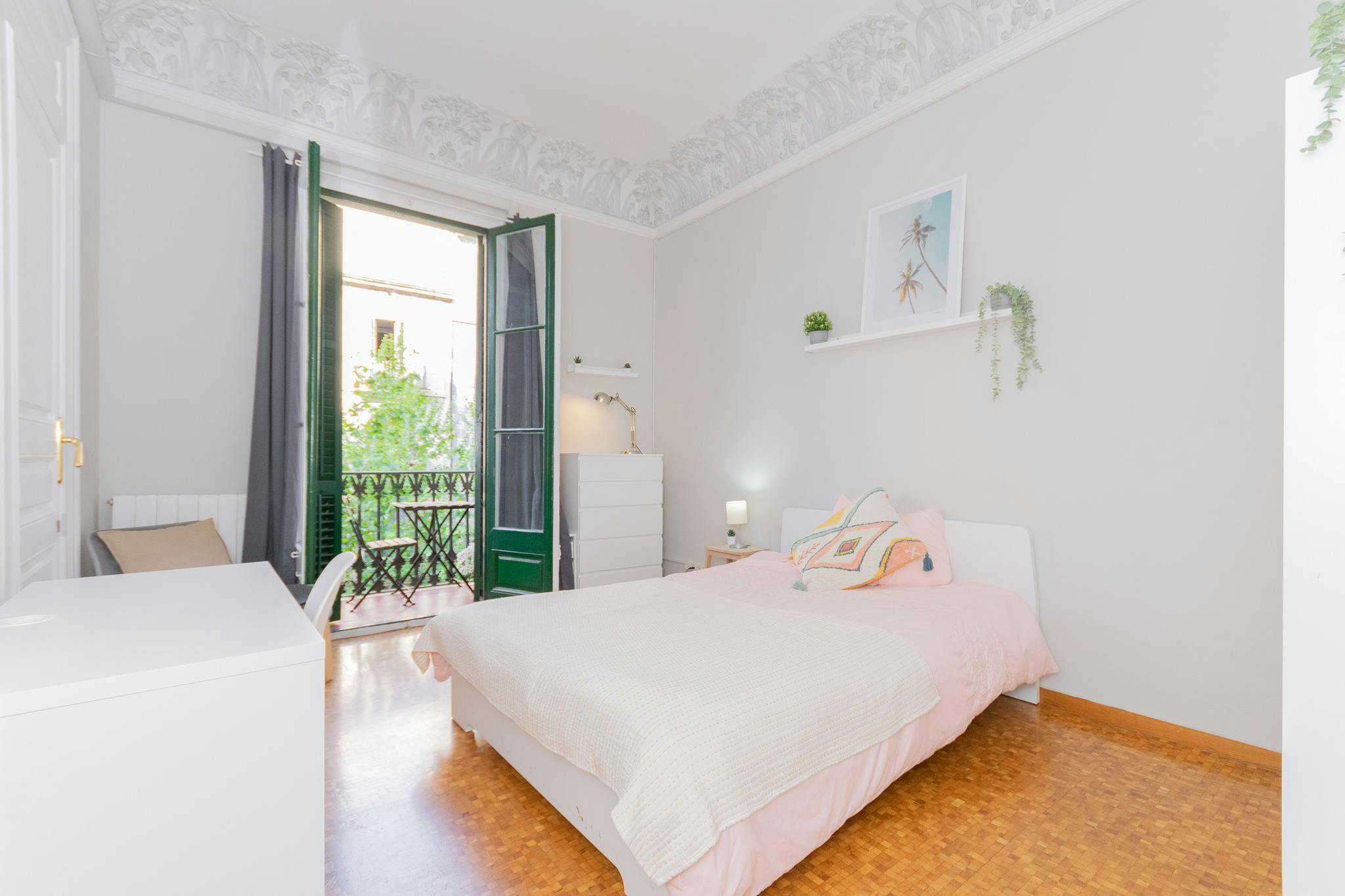 Private room in Carrer d'Enric Granados, Barcelona (1114743) room image 1