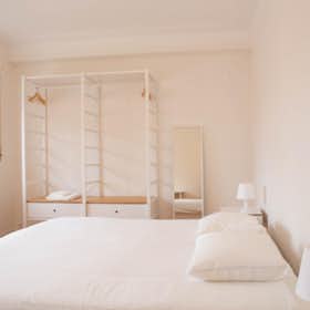 Private room for rent for €600 per month in Porto, Rua de Nossa Senhora de Fátima