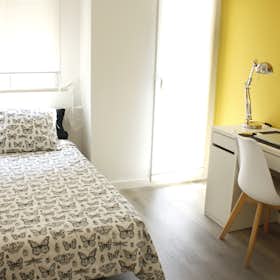 Private room for rent for €315 per month in Burjassot, Carretera de Llíria