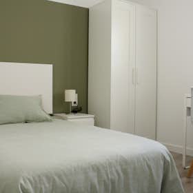 Private room for rent for €355 per month in Burjassot, Carretera de Llíria