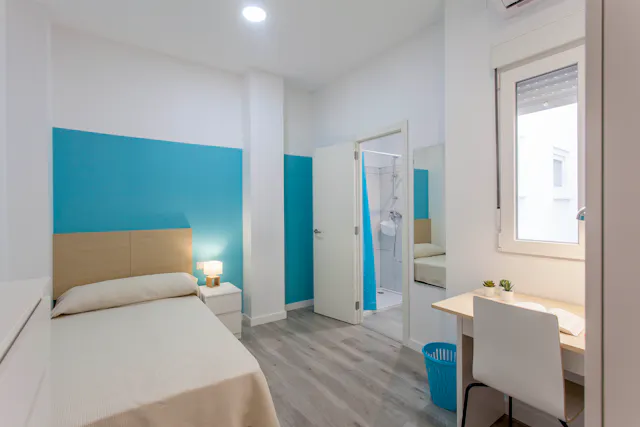 Private room in Calle José Carsi, Burjassot (1115205) room image 1
