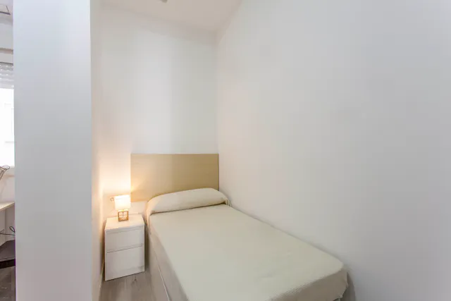 Private room in Calle José Carsi, Burjassot (1115237) room image 2