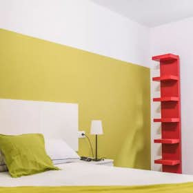 Private room for rent for €265 per month in Burjassot, Plaça de l'Eixereta