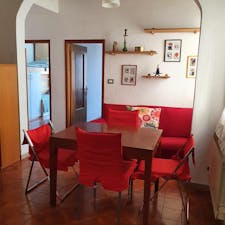 Apartment for rent for €3,500 per month in Siena, Via di Vallerozzi