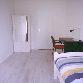 Private room for rent for €900 per month in Capelle aan den IJssel, Dotterlei