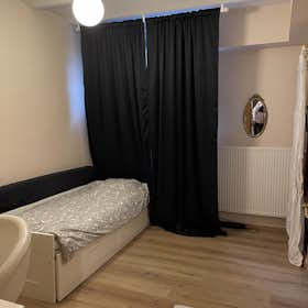 Private room for rent for €650 per month in Schaerbeek, Rue Gustave Fuss