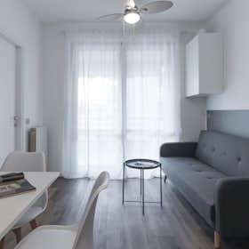 公寓 正在以 €1,343 的月租出租，其位于 Vedano al Lambro, Via 4 Novembre