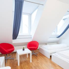 Studio for rent for €890 per month in Vienna, Mariannengasse
