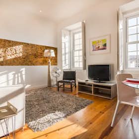 Apartment for rent for €2,000 per month in Lisbon, Rua de São Mamede