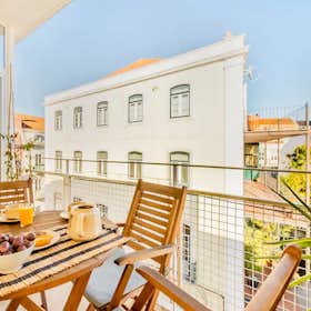 Apartment for rent for €2,000 per month in Lisbon, Rua Marcos Portugal