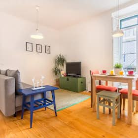 Apartment for rent for €2,000 per month in Lisbon, Rua das Escolas Gerais