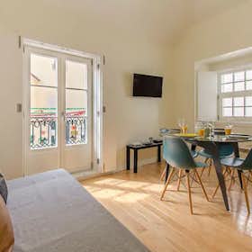 Apartment for rent for €2,000 per month in Lisbon, Rua Guilherme Braga