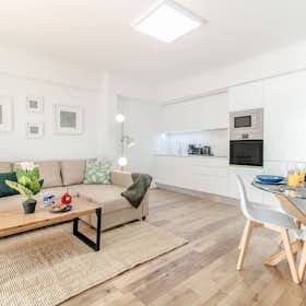 Apartment for rent for €2,000 per month in Lisbon, Rua do Carrião