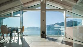 Квартира за оренду для 3 875 EUR на місяць у Marone, Via Provinciale
