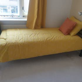 Private room for rent for €880 per month in Rotterdam, Theeroos