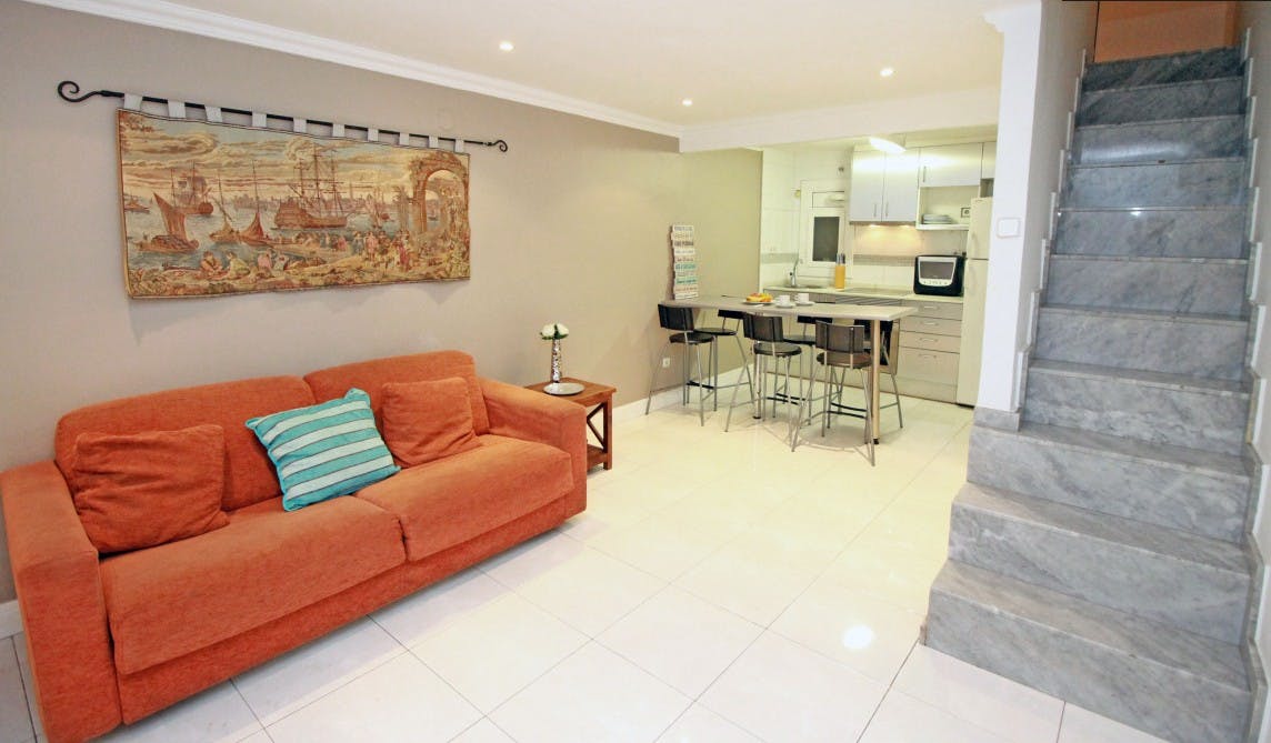 Apartment for rent for €1,500 per month in Barcelona, Gran Via de les Corts Catalanes