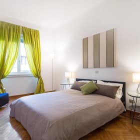Apartment for rent for €6,000 per month in Milan, Via Bainsizza