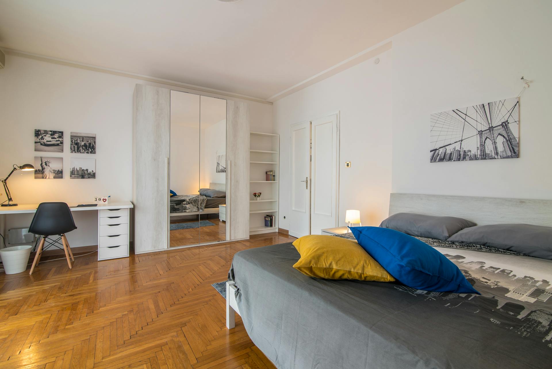 preview gallery tile