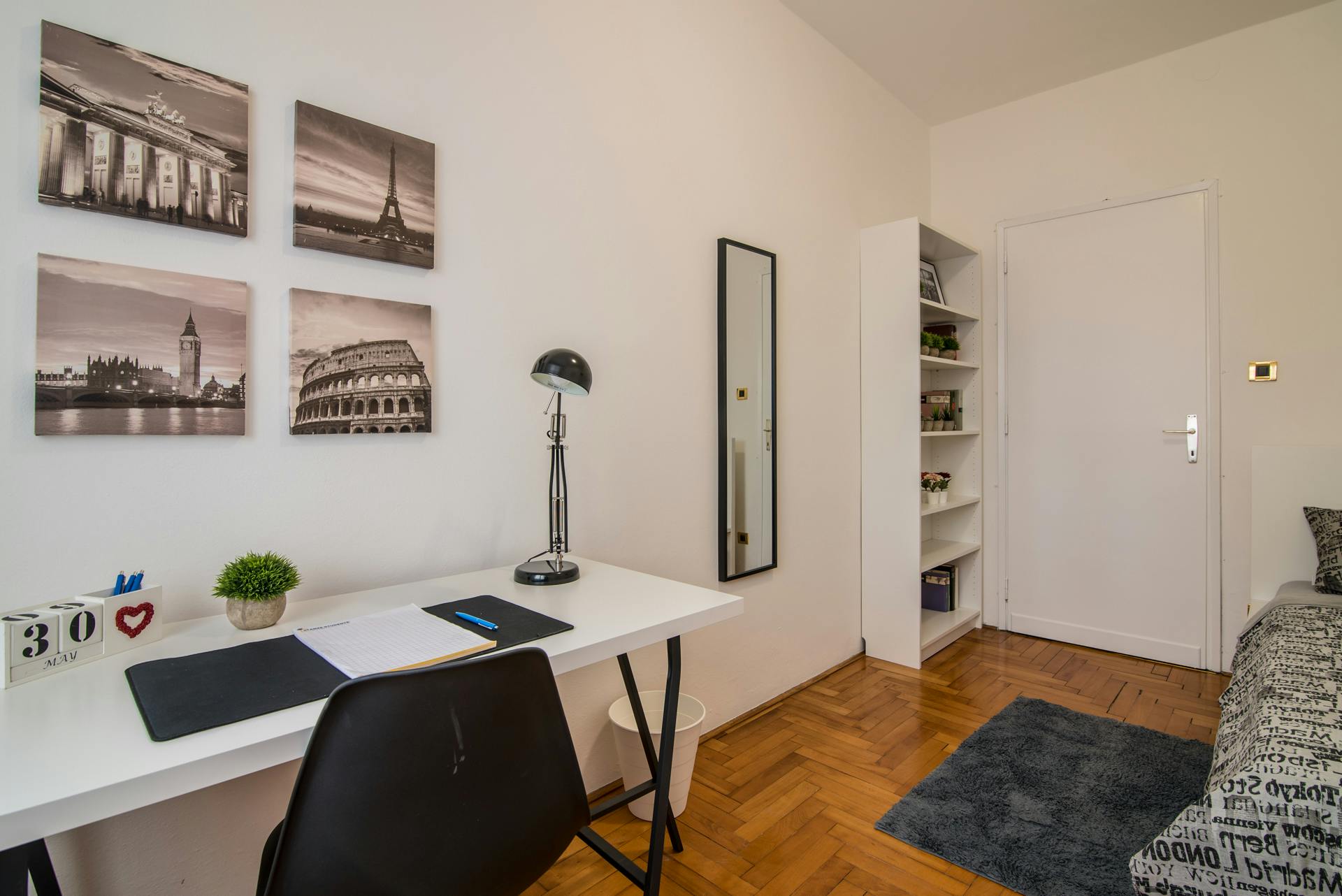 preview gallery tile