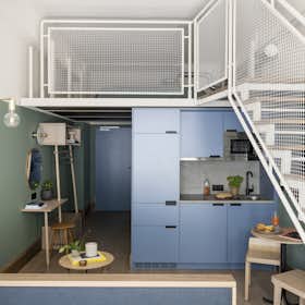 Studio for rent for €1,950 per month in Munich, Gmunder Straße