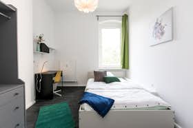 Private room for rent for €700 per month in Berlin, Badensche Straße