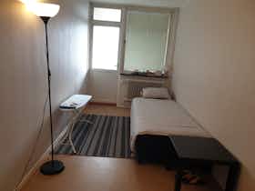 Private room for rent for SEK 4,799 per month in Göteborg, Mandolingatan