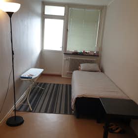 私人房间 正在以 €412 的月租出租，其位于 Göteborg, Mandolingatan