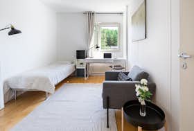 私人房间 正在以 €599 的月租出租，其位于 Helsinki, Klaneettitie