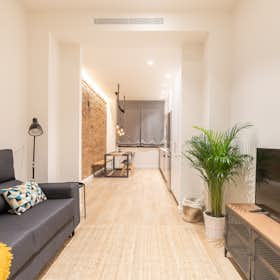 Apartment for rent for €1,300 per month in Barcelona, Carrer de Lorenzale