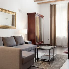 Apartment for rent for €1,090 per month in Barcelona, Carrer d'en Roig