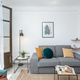 Apartment for rent for €2,130 per month in Barcelona, Carrer de l'Olivera