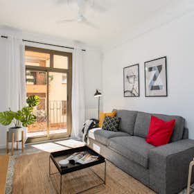 Apartment for rent for €1,980 per month in Barcelona, Carrer de l'Olivera