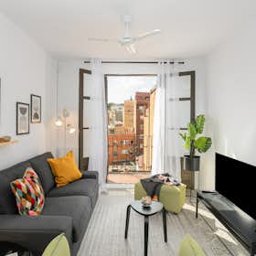 Apartment for rent for €2,230 per month in Barcelona, Carrer de l'Olivera