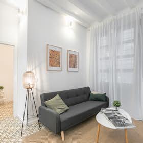 Apartment for rent for €1,395 per month in Barcelona, Carrer de Sant Pere Mitjà
