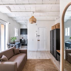 Apartment for rent for €1,290 per month in Barcelona, Carrer de la Sal