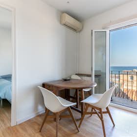 Apartment for rent for €1,795 per month in Barcelona, Passeig de Joan de Borbó