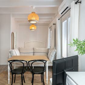 Apartment for rent for €1,050 per month in Barcelona, Carrer de la Sal
