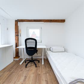 Gedeelde kamer te huur voor € 450 per maand in Berlin, Neuendorfer Straße