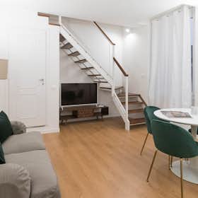 Apartment for rent for €2,655 per month in Milan, Ripa di Porta Ticinese