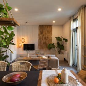 Apartment for rent for €3,057 per month in Barcelona, Carrer de València
