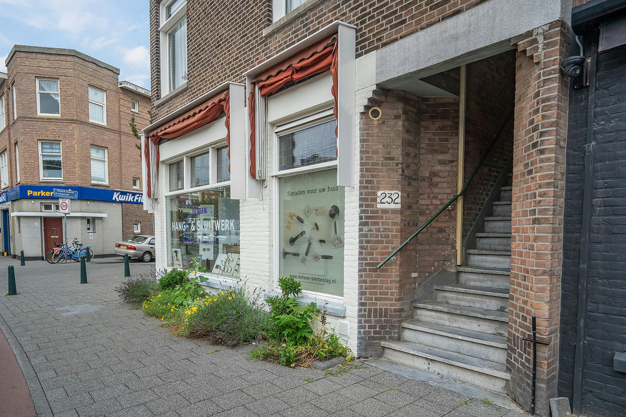 preview gallery tile