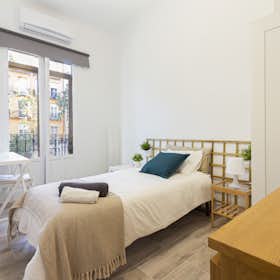 Private room for rent for €505 per month in Madrid, Paseo de Extremadura