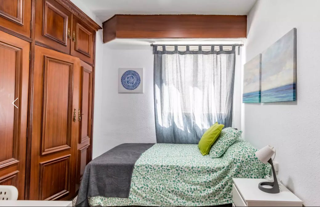 Cameră privată de închiriat pentru 275 EUR pe lună în Valencia, Avinguda del General Avilés