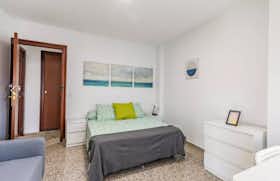 Privé kamer te huur voor € 325 per maand in Valencia, Avinguda del General Avilés