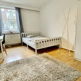 WG-Zimmer zu mieten für 600 € pro Monat in Bremen, Friedrich-Ebert-Straße