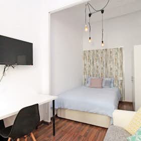 Private room for rent for €850 per month in Barcelona, Carrer de la Riera de Sant Miquel